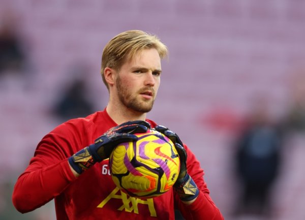 Reporter: Brentford contacts Liverpool goalkeeper Kellech, Fleken is close to joining Leverkusen